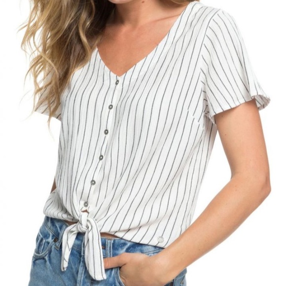 NWT - Roxy V-Neck Short Sleeve Button Front Shirt - Size M - Picture 1 of 8